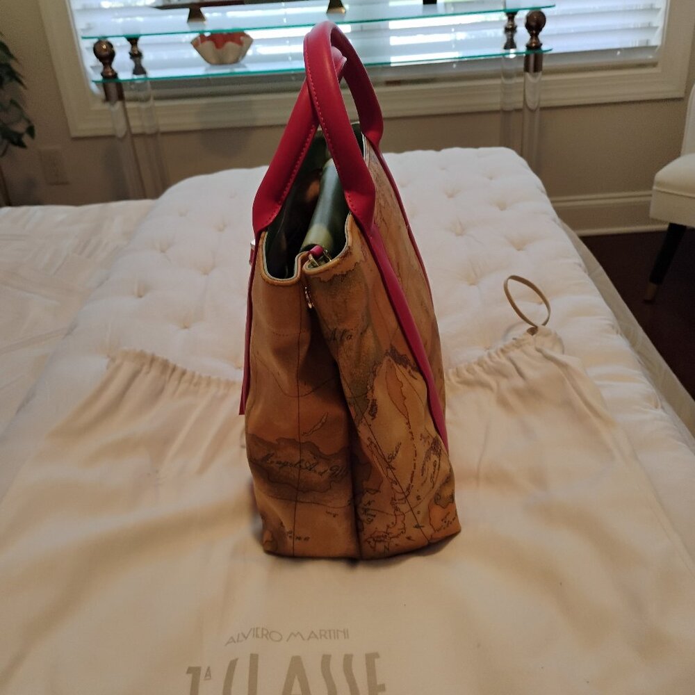 Alviero Martini 1a Classe Handbag NWT - Picture 3 of 4